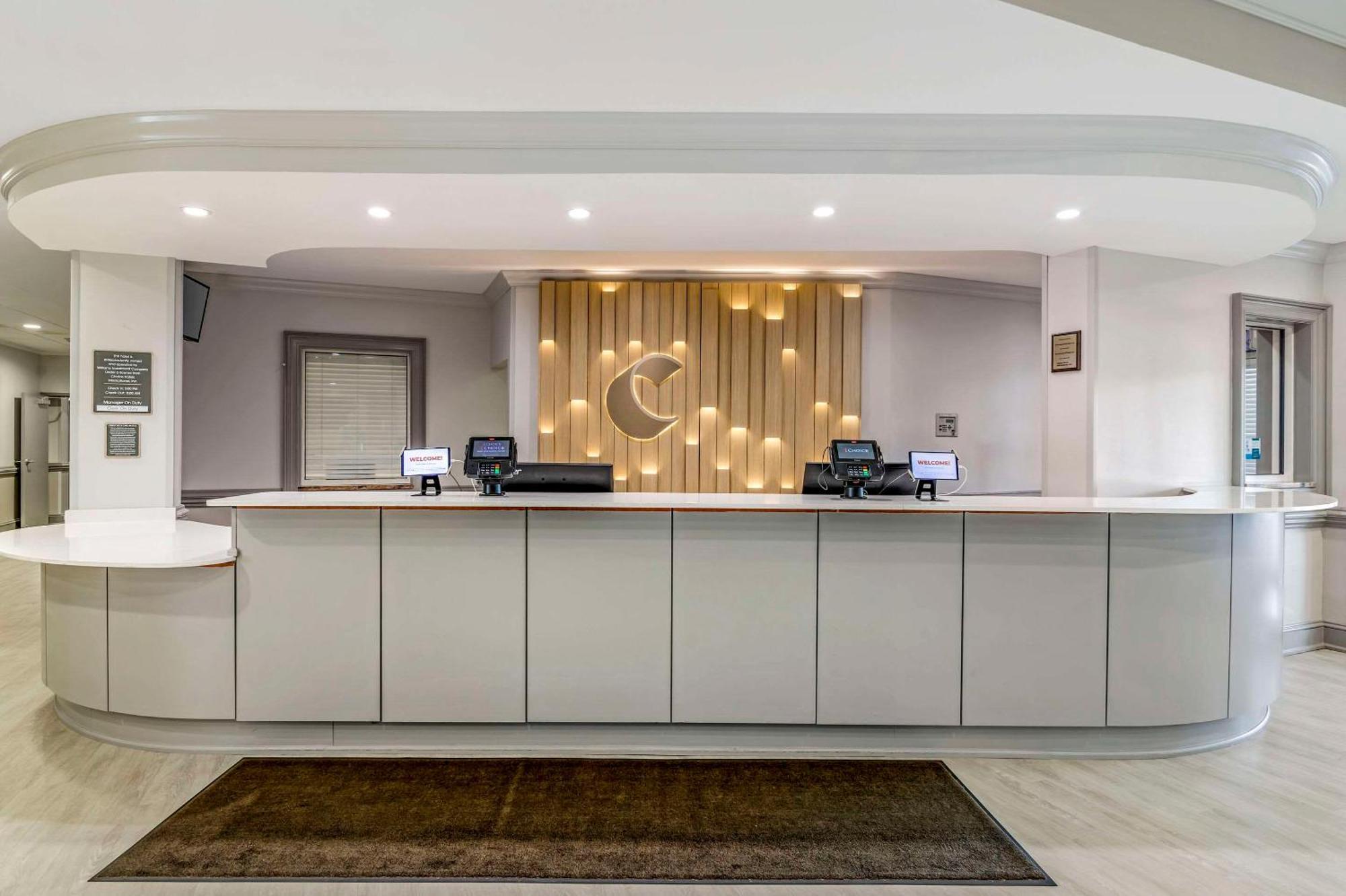 Comfort Suites Валдоста Экстерьер фото