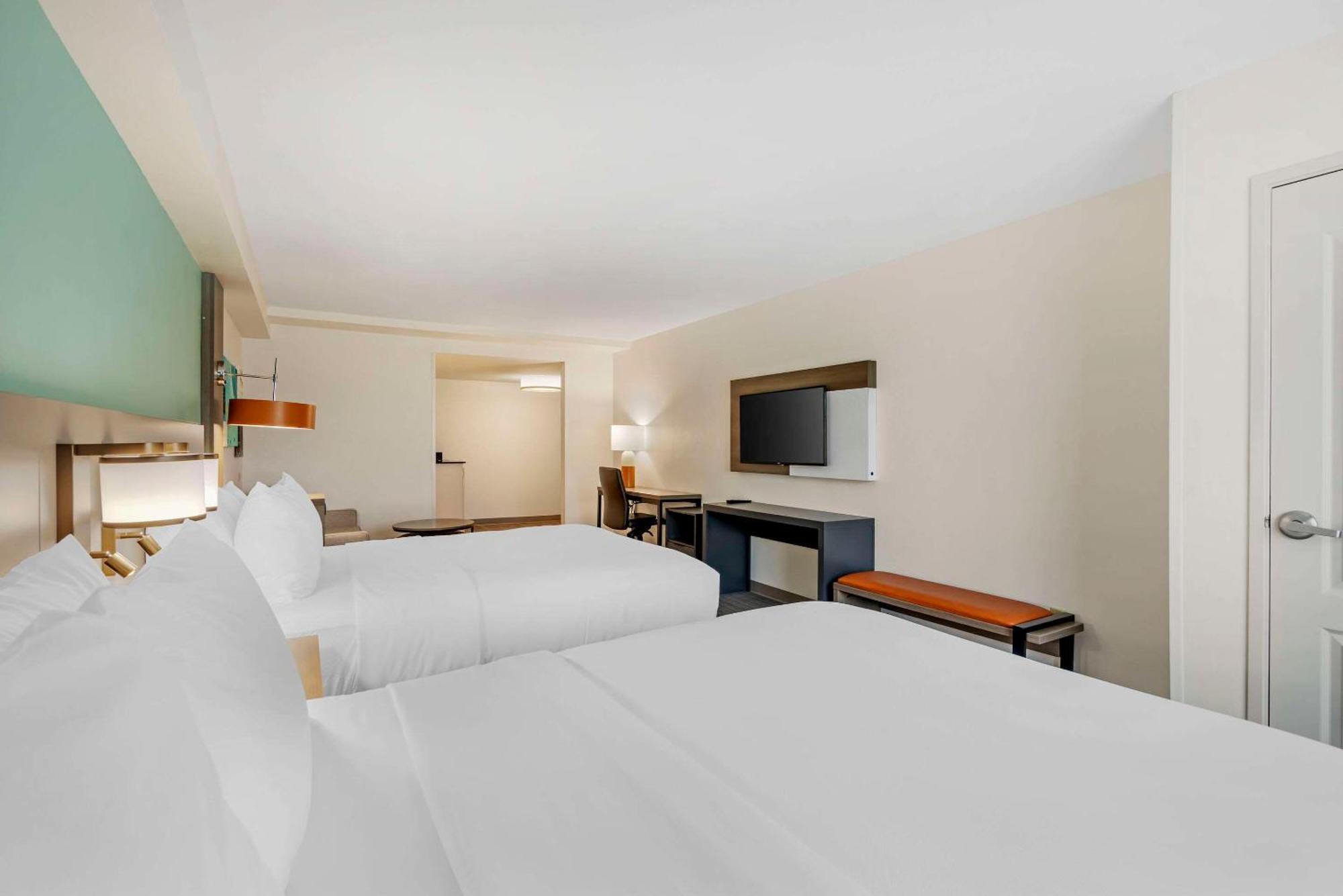 Comfort Suites Валдоста Экстерьер фото