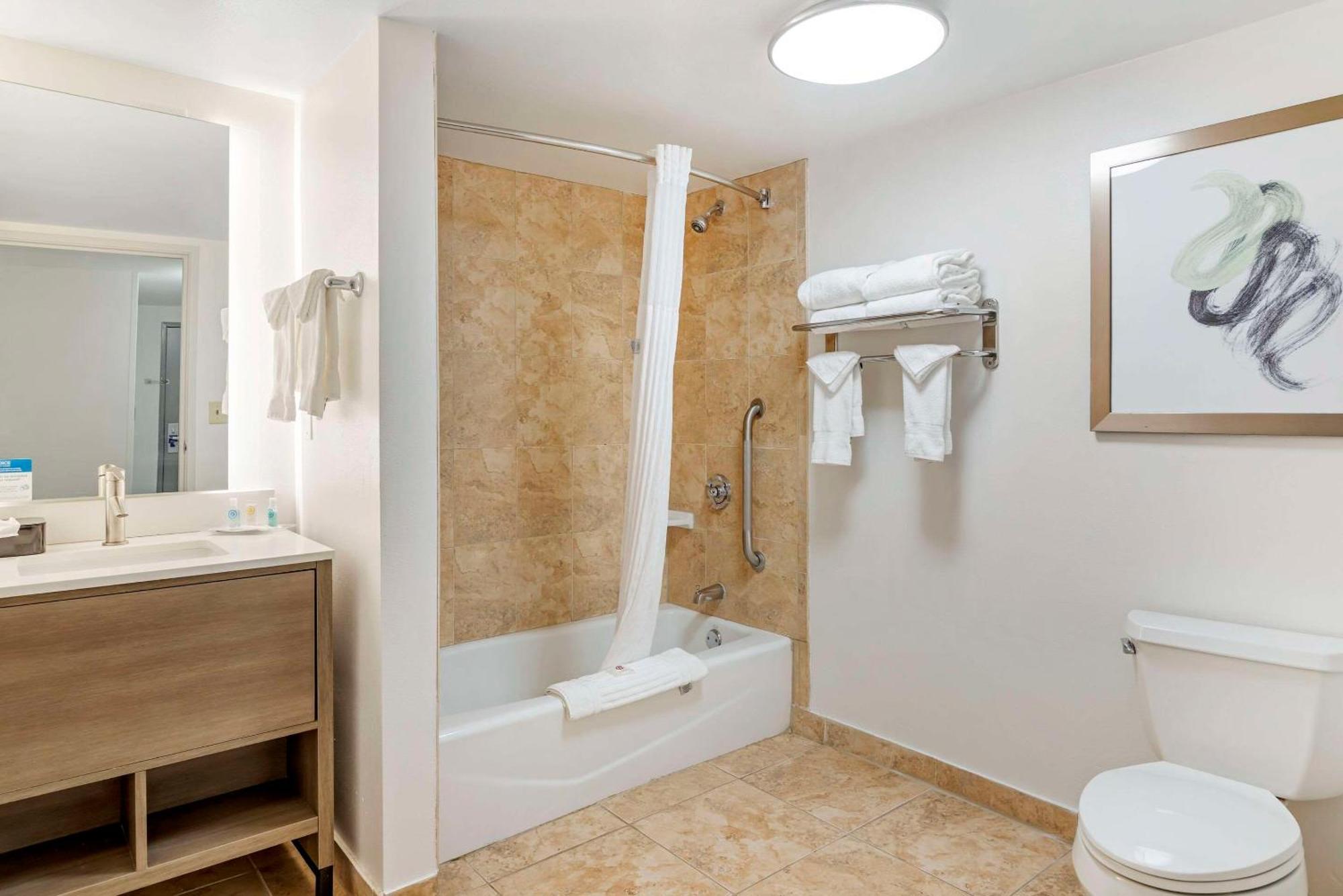 Comfort Suites Валдоста Экстерьер фото