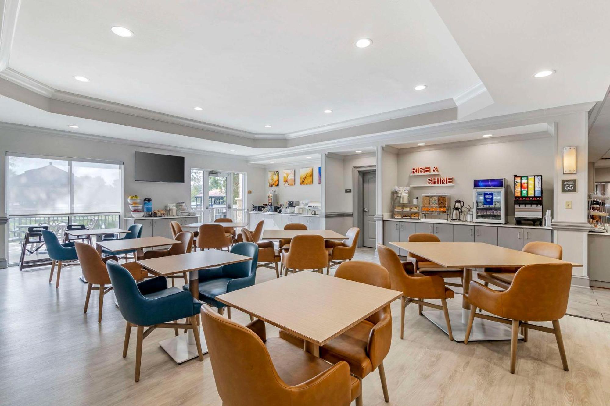Comfort Suites Валдоста Экстерьер фото